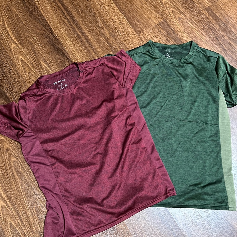 Essentials Forest Green T-Shirt and burgundy